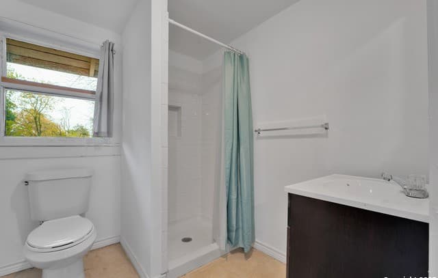 1-bedroom rental at 165 Division Unit 2 in San Antonio, TX — photo 5