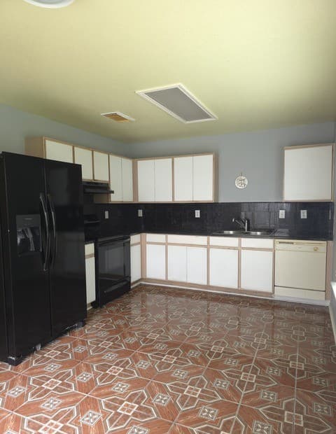 3-bedroom rental at 10 Cavelier Pass in San Antonio, TX — photo 5