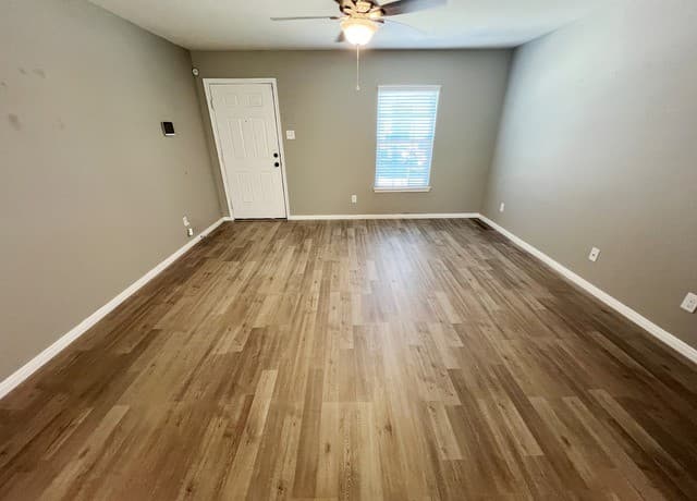 3-bedroom rental at 6747 Sabinal in San Antonio, TX — photo 4