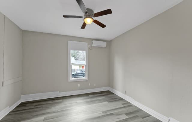 2-bedroom rental at 146 Fairview Unit 1 in San Antonio, TX — photo 4