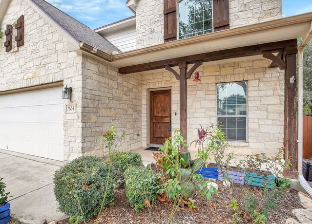 4-bedroom rental at 7654 Eagle Ledge in San Antonio, TX — photo 5