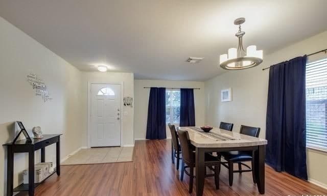 3-bedroom rental at 9418 Wolf Pt in San Antonio, TX — photo 2