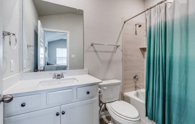 4-bedroom rental at 344 Quinton Bend in Cibolo, TX — photo 5