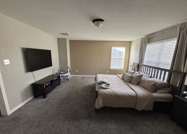 3-bedroom rental at 108 Gatewood Clf in Cibolo, TX — photo 4