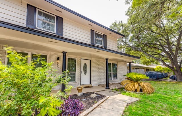 4-bedroom rental at 555 Patricia in San Antonio, TX — photo 3