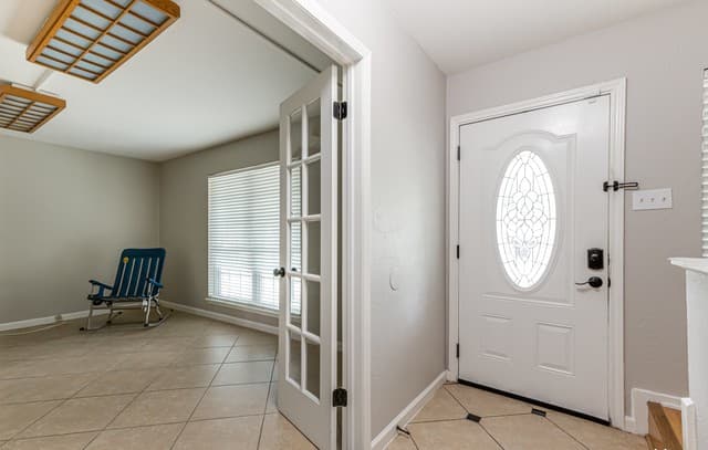 4-bedroom rental at 555 Patricia in San Antonio, TX — photo 4