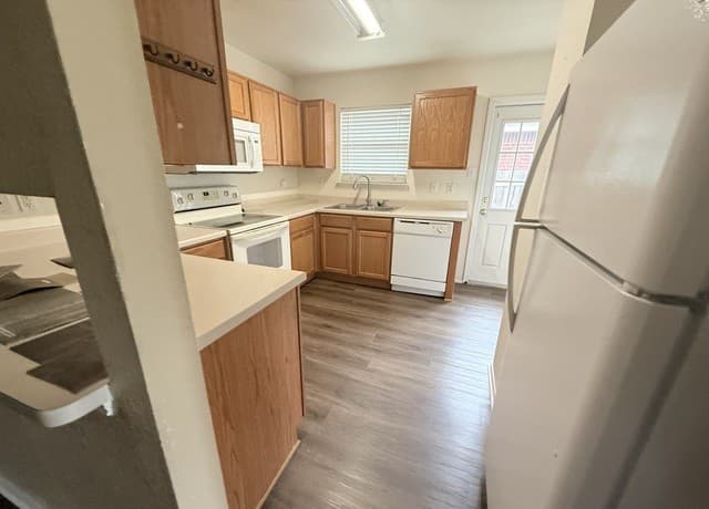 3-bedroom rental at 10722 Shaenpath in San Antonio, TX — photo 3