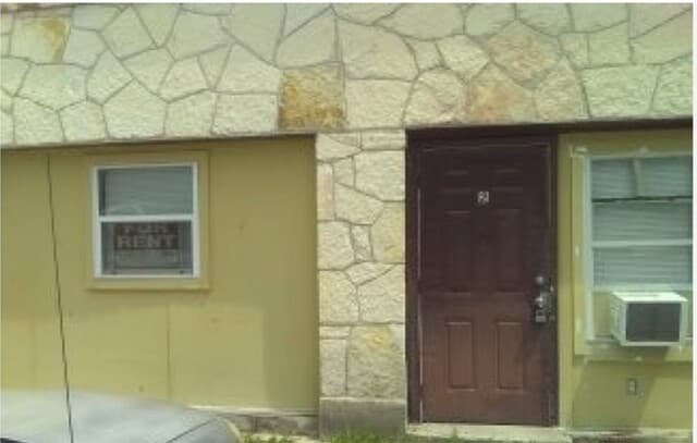 2-bedroom rental at 600 Monticello Ct Unit 2 in San Antonio TX
