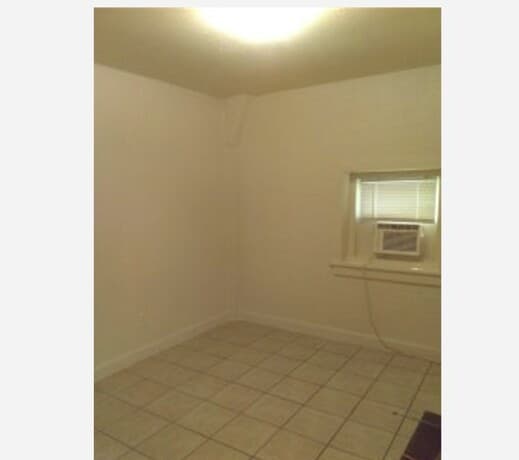 2-bedroom rental at 600 Monticello Ct Unit 2 in San Antonio, TX — photo 5