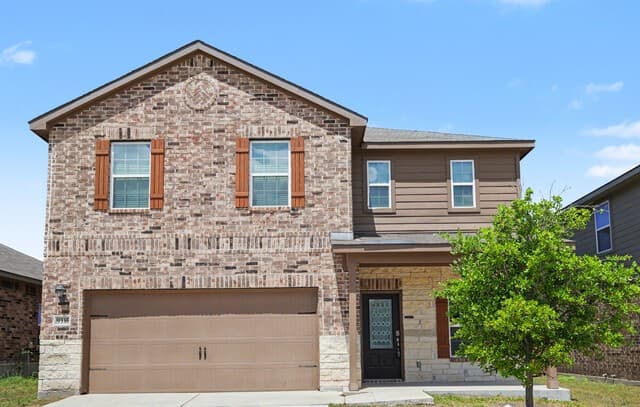 4-bedroom rental at 9335 Nubuck Br in Converse, TX — photo 2
