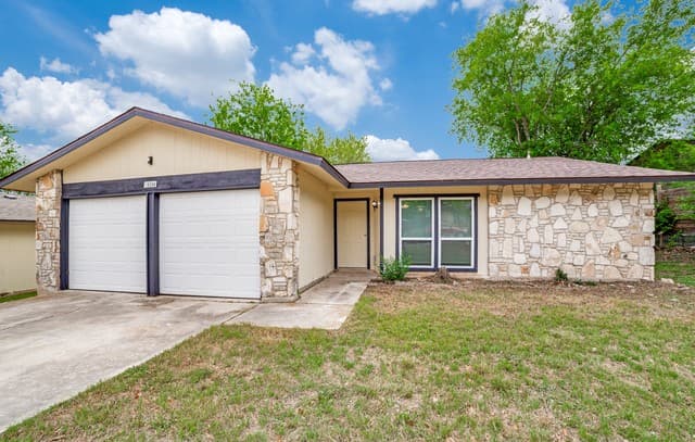 3-bedroom rental at 10506 Bounty Dr in San Antonio, TX — photo 2