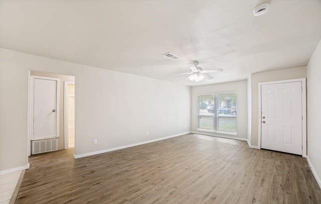 3-bedroom rental at 10506 Bounty Dr in San Antonio, TX — photo 5