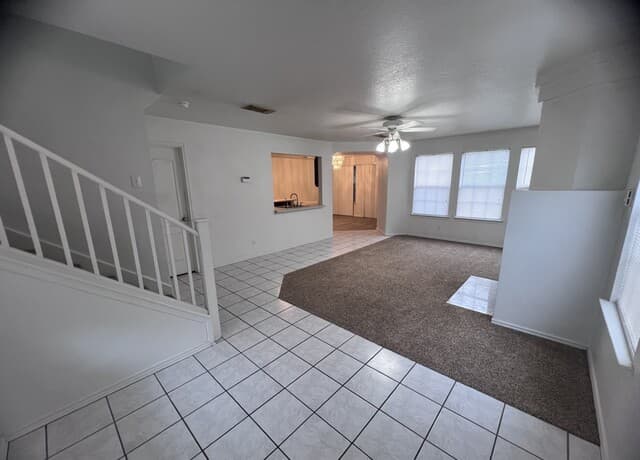 3-bedroom rental at 6211 Meandering Trl in Converse TX