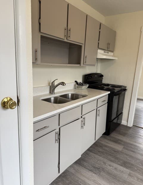 3-bedroom rental at 3103 Neptune St in San Antonio, TX — photo 5
