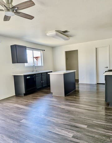 3-bedroom rental at 9710 Amber Cove in San Antonio, TX — photo 4