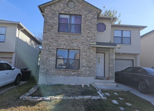 3-bedroom rental at 30 Torreys Post in San Antonio TX