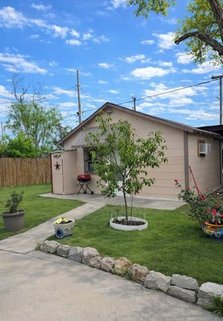 1-bedroom rental at 810 Haggin St. in San Antonio TX