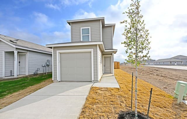 3-bedroom rental at 7530 India Star in San Antonio TX