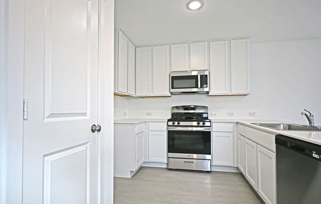 3-bedroom rental at 7530 India Star in San Antonio, TX — photo 5
