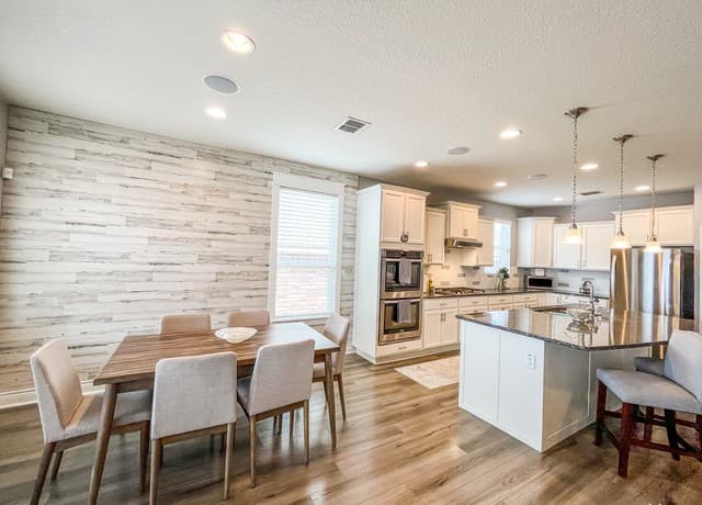 4-bedroom rental at 7427 Valle Mission in Boerne, TX — photo 2