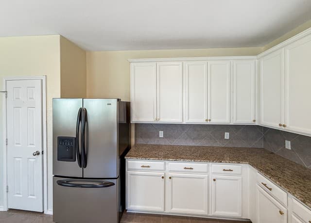 4-bedroom rental at 10535 Noble Cyn in San Antonio, TX — photo 4