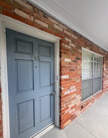1-bedroom rental at 8401 N New Braunfels Ave Unit 245 in San Antonio, TX — photo 2