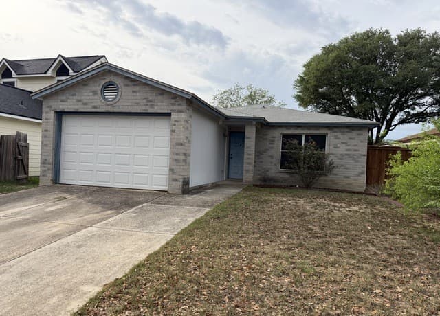 3-bedroom rental at 7643 Chatsworth in San Antonio TX