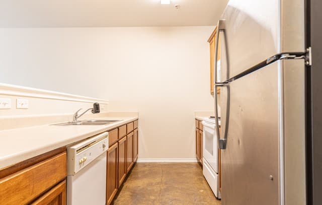 3-bedroom rental at 10711 Mathom Landing Unit 4 in Universal City, TX — photo 5