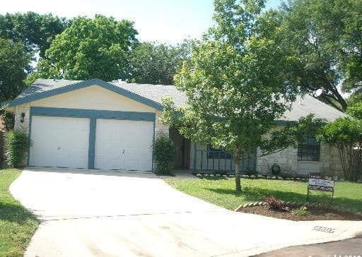 3-bedroom rental at 8907 Timber Elm St in San Antonio TX