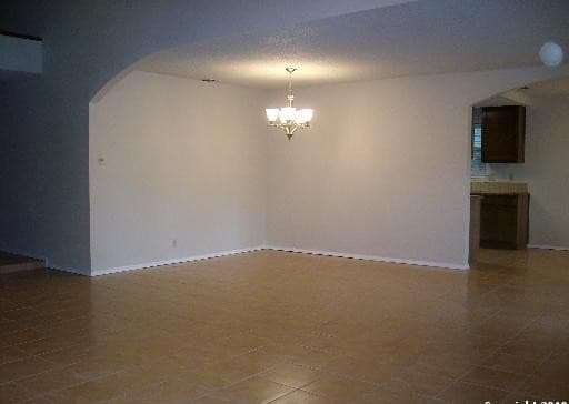 3-bedroom rental at 8907 Timber Elm St in San Antonio, TX — photo 5