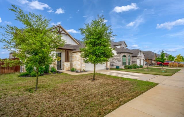 4-bedroom rental at 2040 Market in Schertz, TX — photo 3