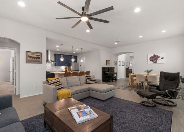 4-bedroom rental at 1711 Dalhart in San Antonio, TX — photo 3