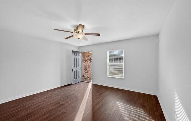 3-bedroom rental at 3819 Leighton Hbr in Von Ormy, TX — photo 4
