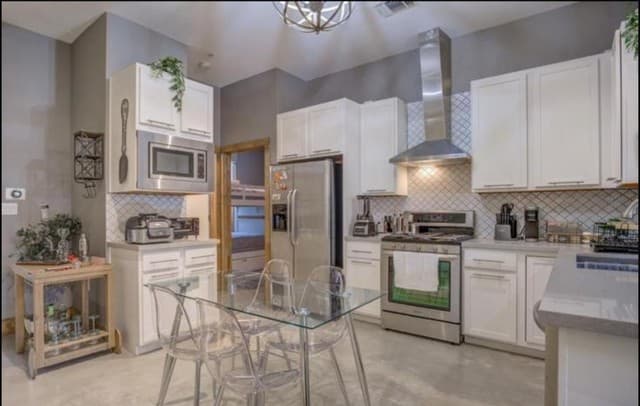 2-bedroom rental at 1542 N Alamo Unit UNIT 203 in San Antonio, TX — photo 4