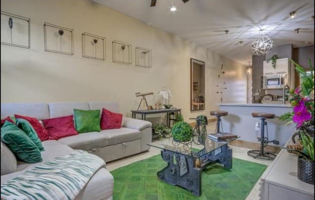 2-bedroom rental at 1542 N Alamo Unit UNIT 203 in San Antonio, TX — photo 5