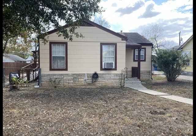3-bedroom rental at 1130 Sims Ave in San Antonio TX