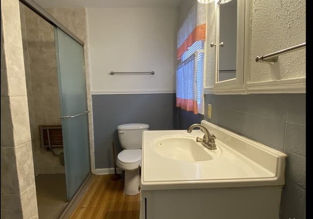 3-bedroom rental at 1130 Sims Ave in San Antonio, TX — photo 4