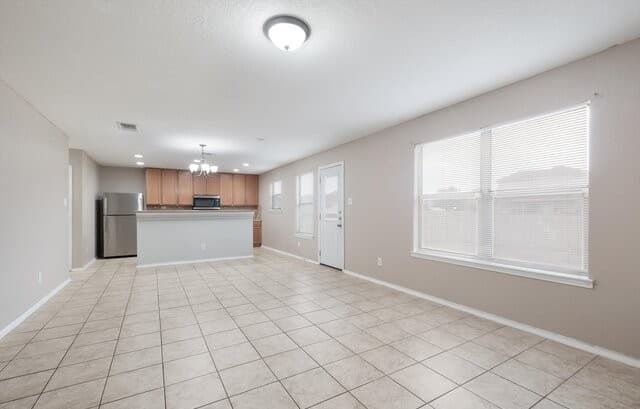 4-bedroom rental at 6634 Poseidon Way in Converse, TX — photo 4