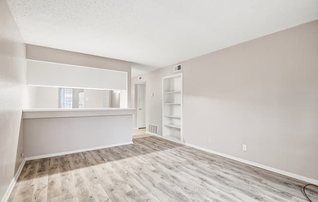 2-bedroom rental at 9915 Powhatan Unit J3 in San Antonio, TX — photo 4