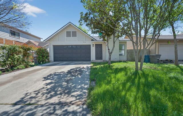 3-bedroom rental at 9434 Valley Rock in San Antonio TX