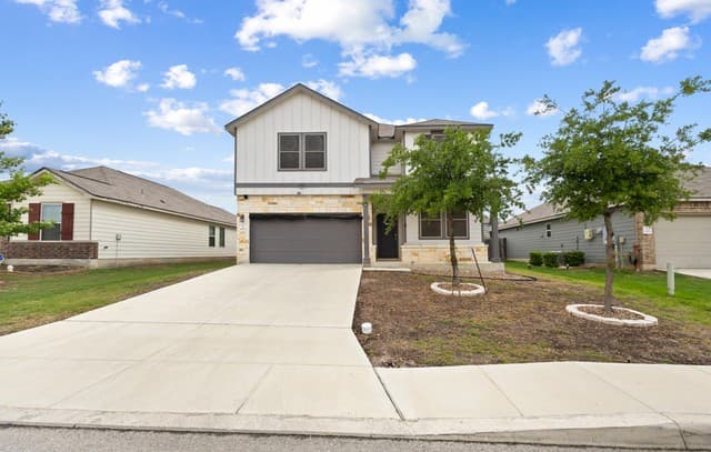 4-bedroom rental at 10679 Penelope Way in Converse TX