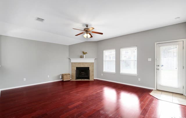 3-bedroom rental at 12718 Point Canyon in San Antonio, TX — photo 4