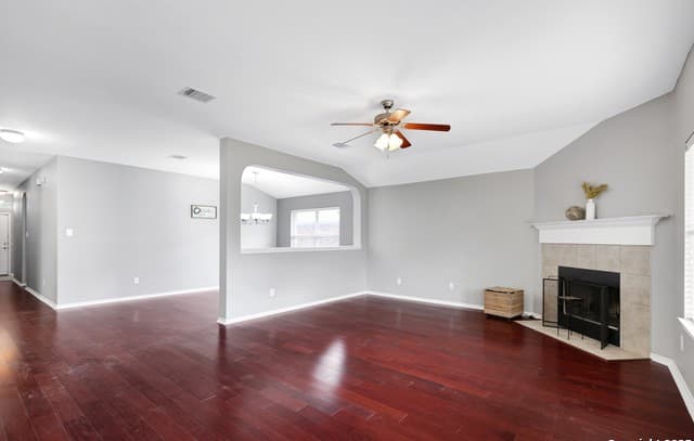 3-bedroom rental at 12718 Point Canyon in San Antonio, TX — photo 5
