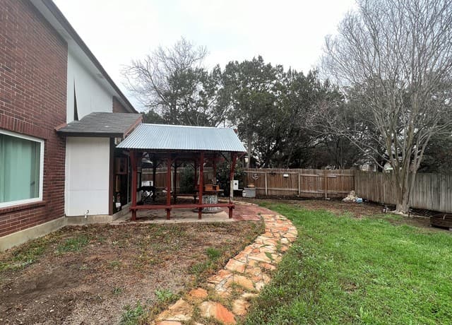 3-bedroom rental at 7543 Prairie Lace in San Antonio, TX — photo 4