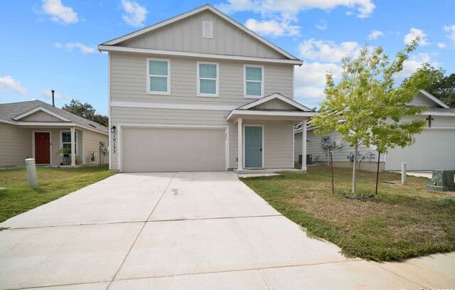 4-bedroom rental at 10135 Braun Cloud in San Antonio, TX — photo 3