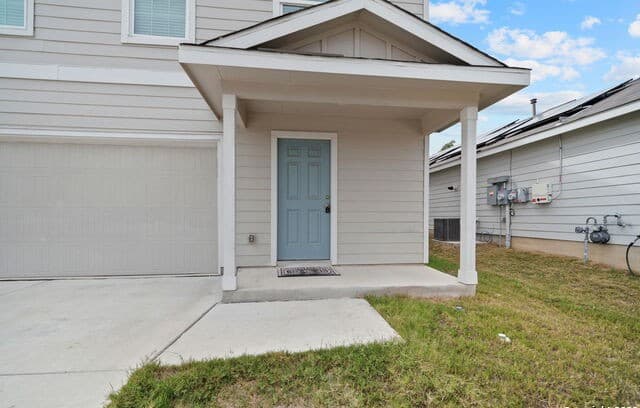 4-bedroom rental at 10135 Braun Cloud in San Antonio, TX — photo 4