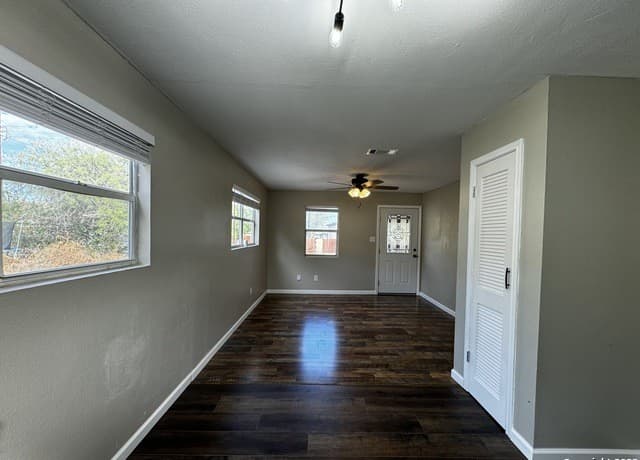 2-bedroom rental at 15435 Belen St in San Antonio, TX — photo 2