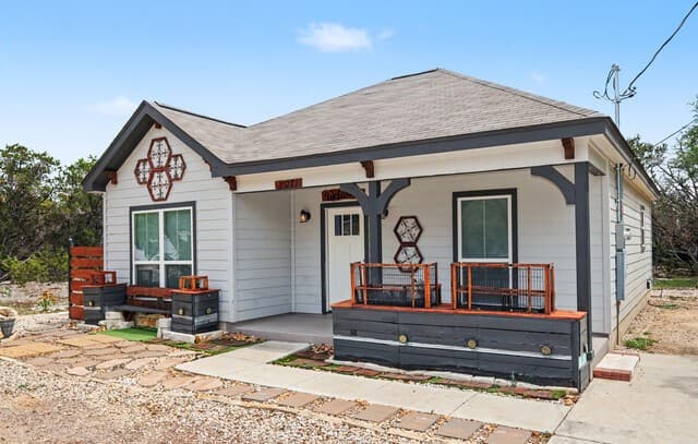 2-bedroom rental at 2071 Hornsby in Spring Branch TX