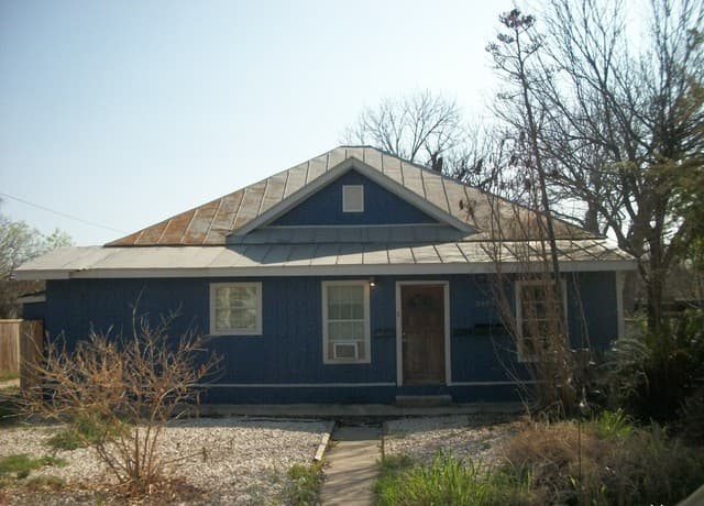 3-bedroom rental at 340 McKinley Unit 1 in San Antonio TX