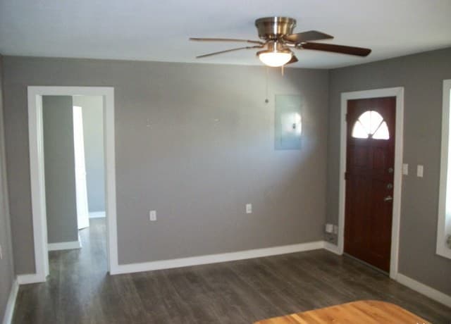 3-bedroom rental at 340 McKinley Unit 1 in San Antonio, TX — photo 2